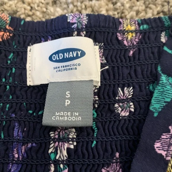 Old Navy Summer Dresses - Picture 7 of 13